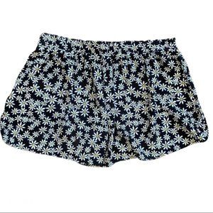 Forever 21 Daisy Print Shorts Size Small